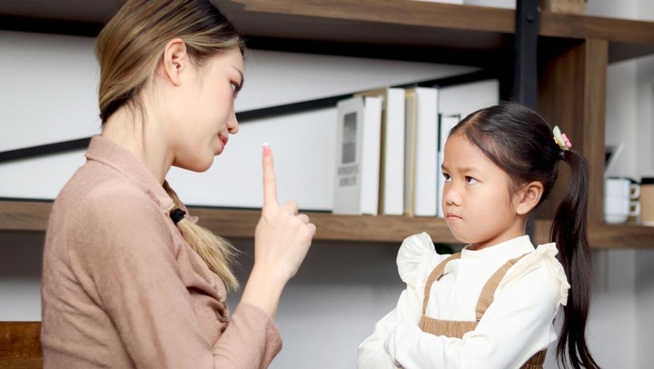 Anak Disuruh Diam, Padahal Dunia Butuh Suara: Saat Kreativitas Dimatikan Sejak SD