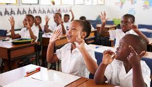 Pendidikan Dasar di Afrika: Bagaimana Anak-anak Mendapat Akses Sekolah